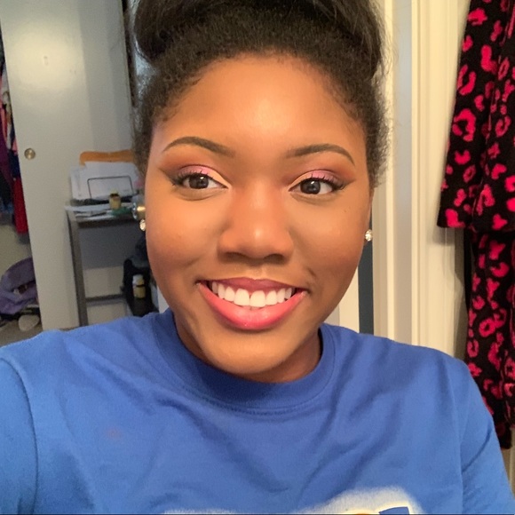 Meet your Posher, Timarka - Picture 1 of 1